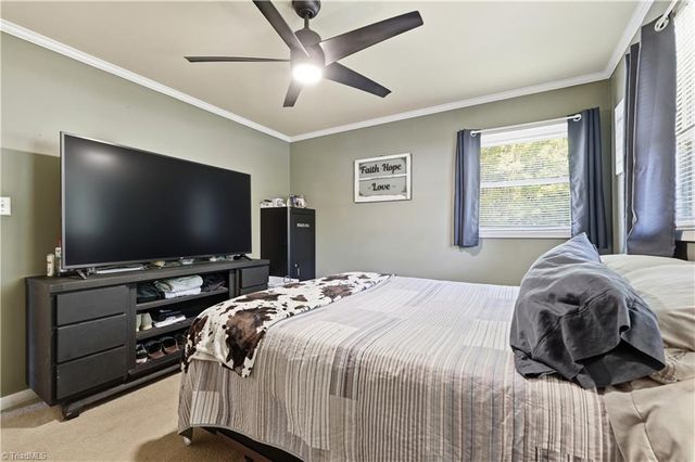 1007 Jackson Street, Mayodan, NC 27027