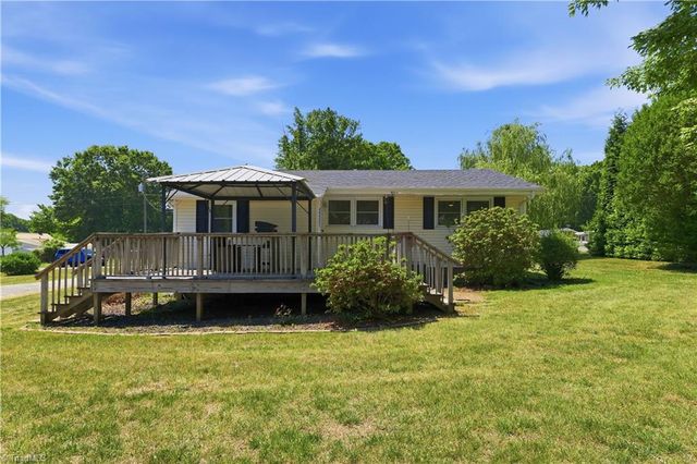 1007 Jackson Street, Mayodan, NC 27027