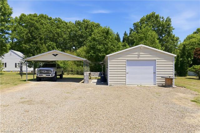 1007 Jackson Street, Mayodan, NC 27027