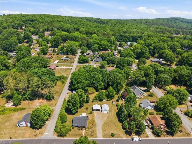 1007 Jackson Street, Mayodan, NC 27027