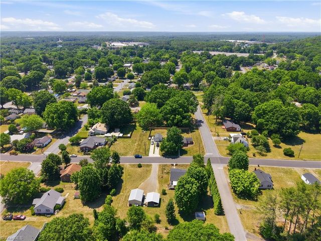 1007 Jackson Street, Mayodan, NC 27027