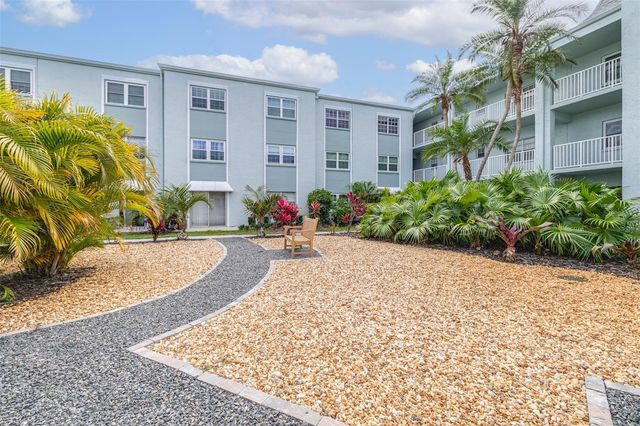 1706 BELLEAIR FOREST DRIVE 336, Belleair, FL 33756