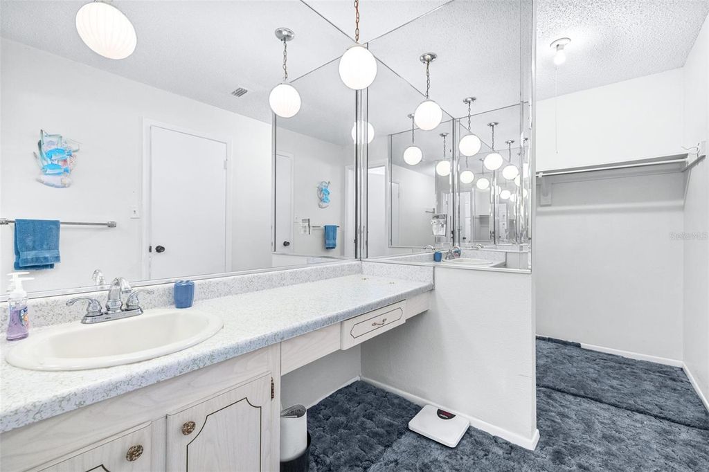 Image 27 of property listing at 1706 BELLEAIR FOREST DRIVE 336, Belleair, FL 33756