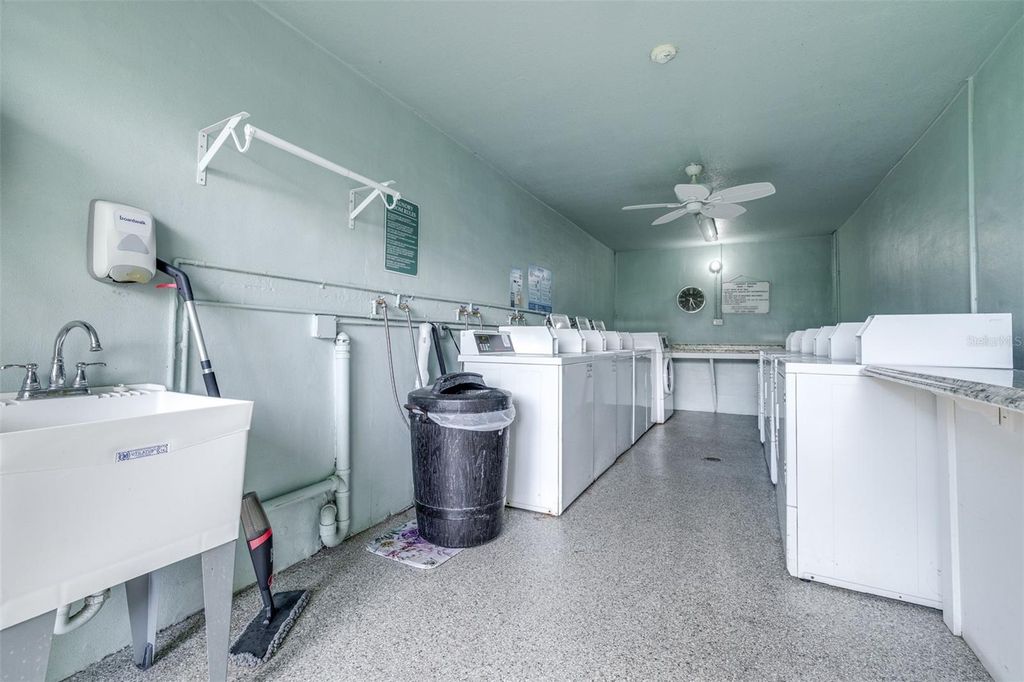 Image 45 of property listing at 1706 BELLEAIR FOREST DRIVE 336, Belleair, FL 33756