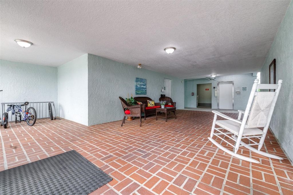 Image 48 of property listing at 1706 BELLEAIR FOREST DRIVE 336, Belleair, FL 33756