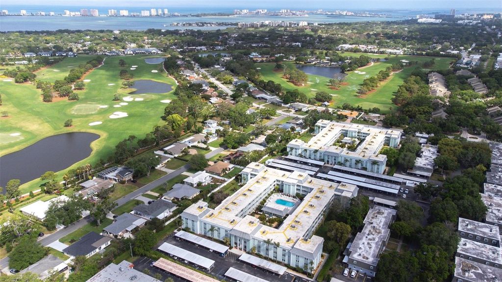 Image 59 of property listing at 1706 BELLEAIR FOREST DRIVE 336, Belleair, FL 33756