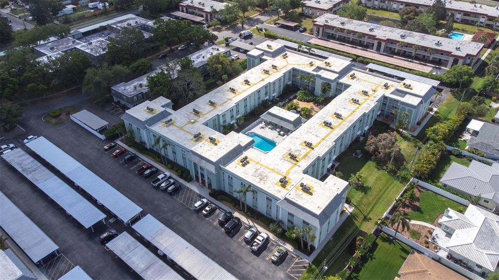 Image 66 of property listing at 1706 BELLEAIR FOREST DRIVE 336, Belleair, FL 33756