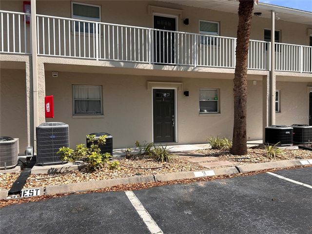 972 LA COSTA CIRCLE 3, Sarasota, FL 34237