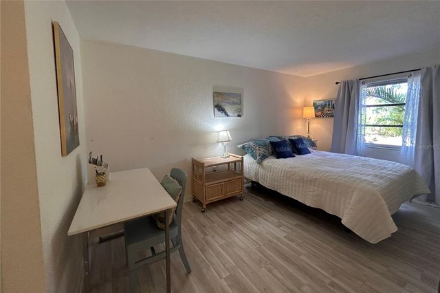 972 LA COSTA CIRCLE 3, Sarasota, FL 34237