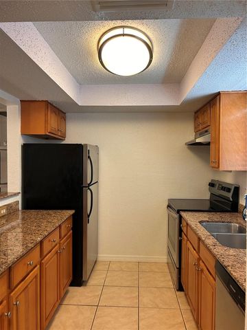 972 LA COSTA CIRCLE 3, Sarasota, FL 34237