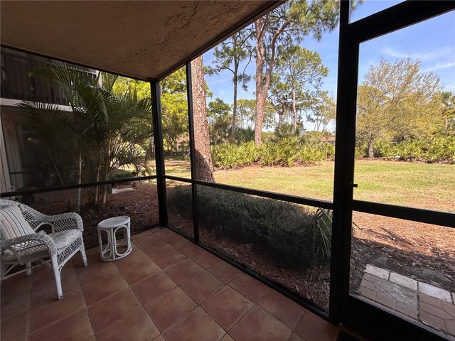 972 LA COSTA CIRCLE 3, Sarasota, FL 34237