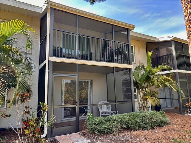 972 LA COSTA CIRCLE 3, Sarasota, FL 34237