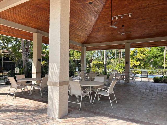 972 LA COSTA CIRCLE 3, Sarasota, FL 34237