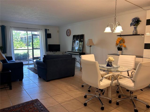 972 LA COSTA CIRCLE 3, Sarasota, FL 34237