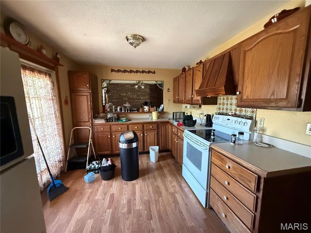 22 Victoria Drive, Granite City, IL 62040