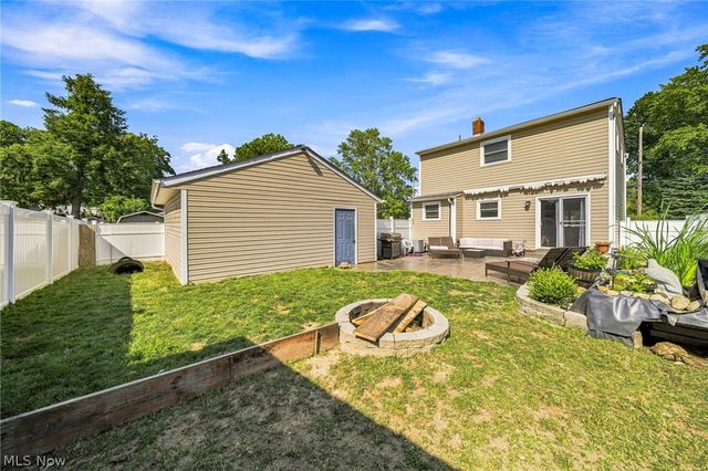 5548 Green Oak Avenue, Mentor, OH 44060