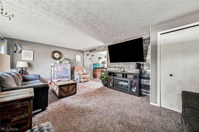 5548 Green Oak Avenue, Mentor, OH 44060