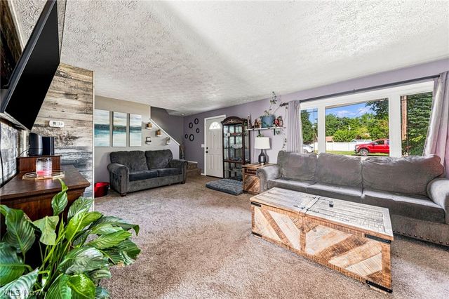 5548 Green Oak Avenue, Mentor, OH 44060