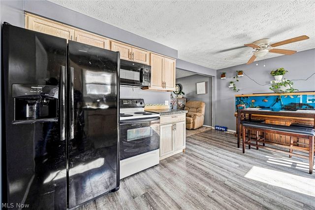 5548 Green Oak Avenue, Mentor, OH 44060