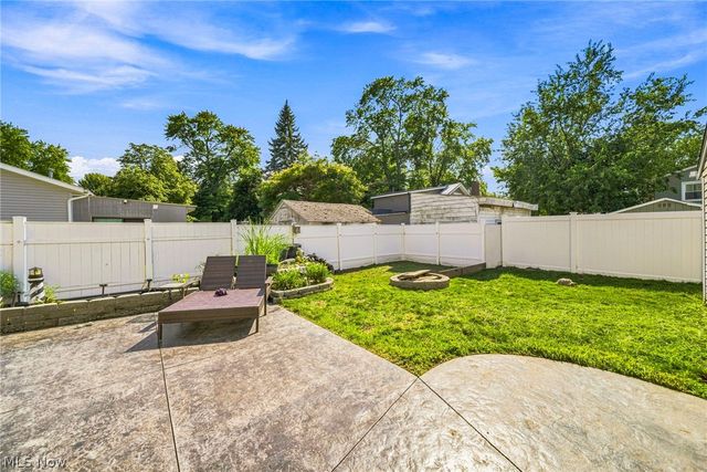 5548 Green Oak Avenue, Mentor, OH 44060