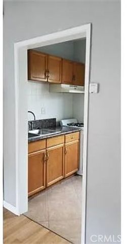 740 W 82nd Street 4, Los Angeles, CA 90044