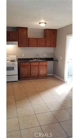 740 W 82nd Street 4, Los Angeles, CA 90044
