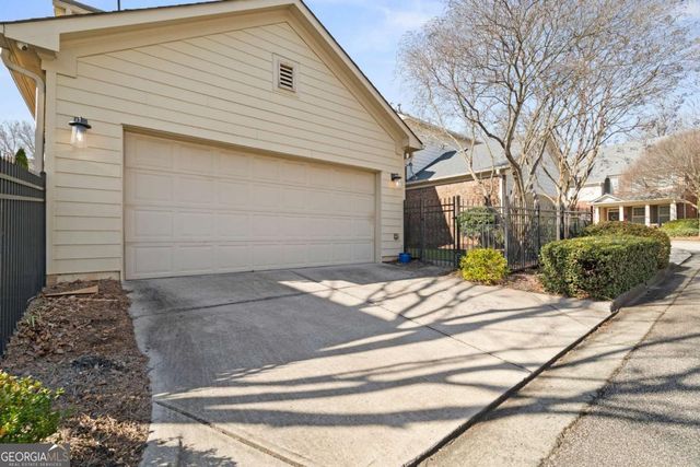 4521 W Village Court SE, Smyrna, GA 30080