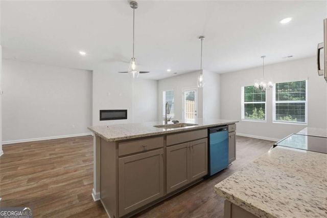 3652 PARKWAY JAMES Drive, Snellville, GA 30039