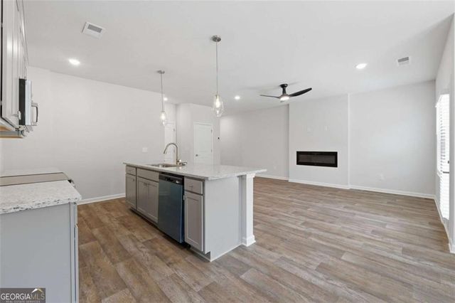 3652 PARKWAY JAMES Drive, Snellville, GA 30039
