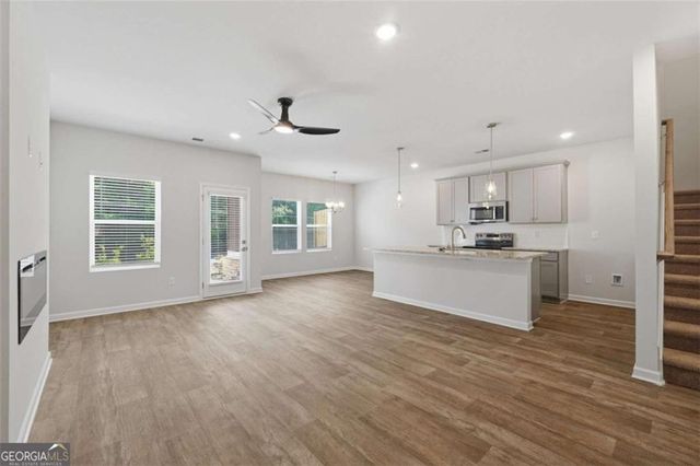 3652 PARKWAY JAMES Drive, Snellville, GA 30039