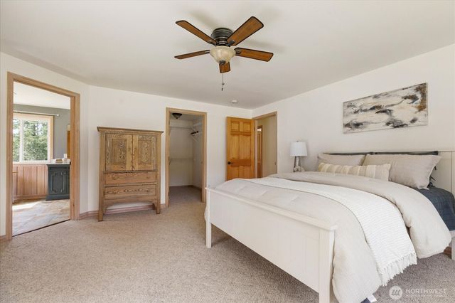5295 Bounty Loop, Freeland, WA 98249