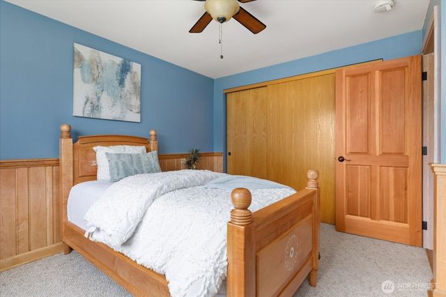 5295 Bounty Loop, Freeland, WA 98249