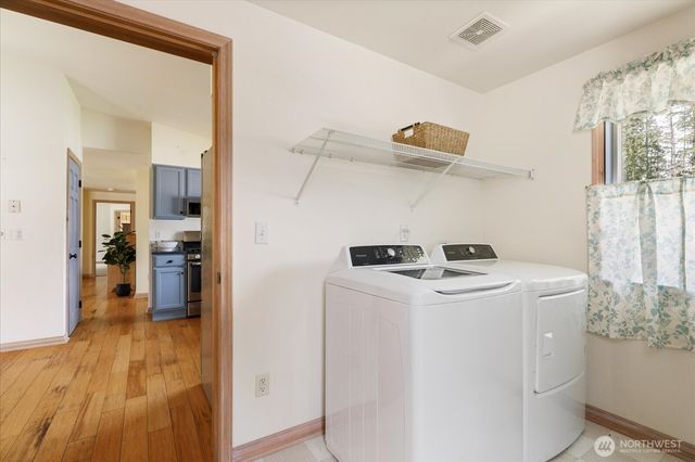 5295 Bounty Loop, Freeland, WA 98249