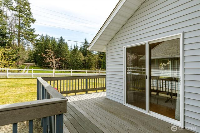 5295 Bounty Loop, Freeland, WA 98249