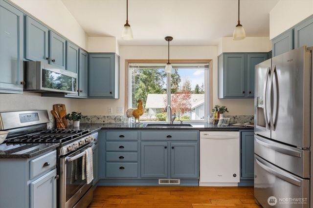 5295 Bounty Loop, Freeland, WA 98249
