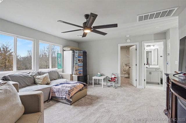 14219 S 241st East Avenue, Coweta, OK 74429