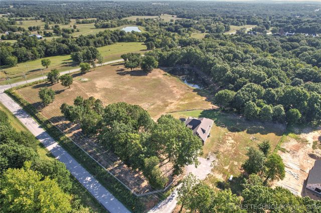 14219 S 241st East Avenue, Coweta, OK 74429