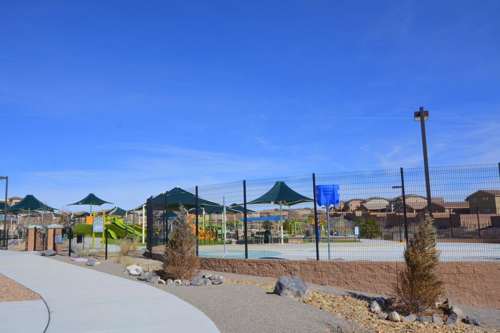 Image 22 of property listing at 2109 Margarita Drive SE, Rio Rancho, NM 87124