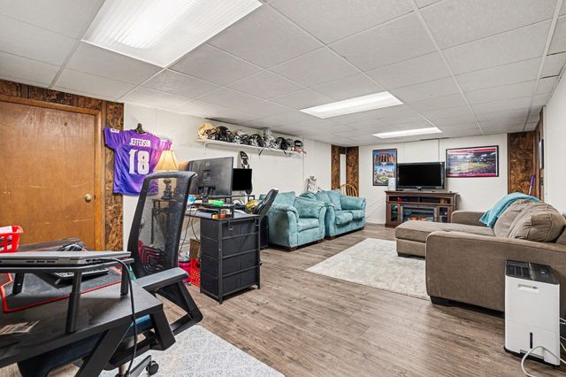 4404 Robinhood Terrace Drive, Midland, MI 48642