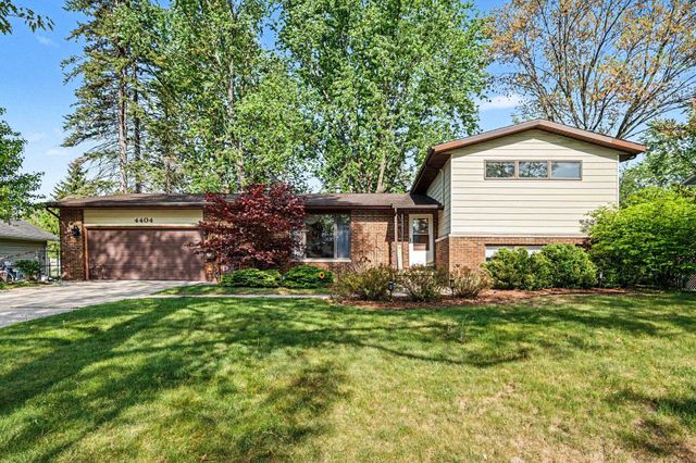 4404 Robinhood Terrace Drive, Midland, MI 48642