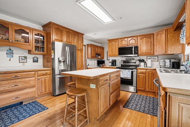 4404 Robinhood Terrace Drive, Midland, MI 48642