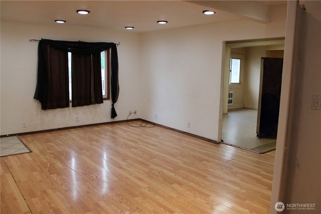 2714 Aberdeen Avenue, Hoquiam, WA 98550