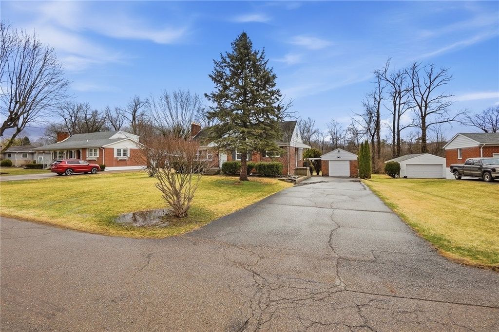 1421 Seminole Avenue, Springfield Twp, OH 45506