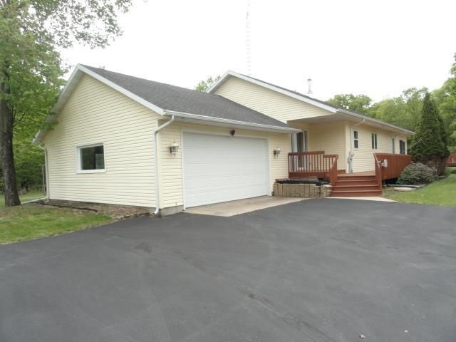 3395 8th Ave, Wisconsin Dells, WI 53965