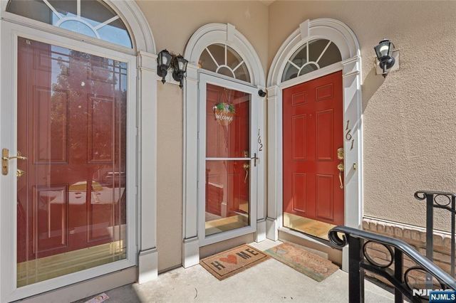 162 Blue Heron Drive, Secaucus, NJ 07094