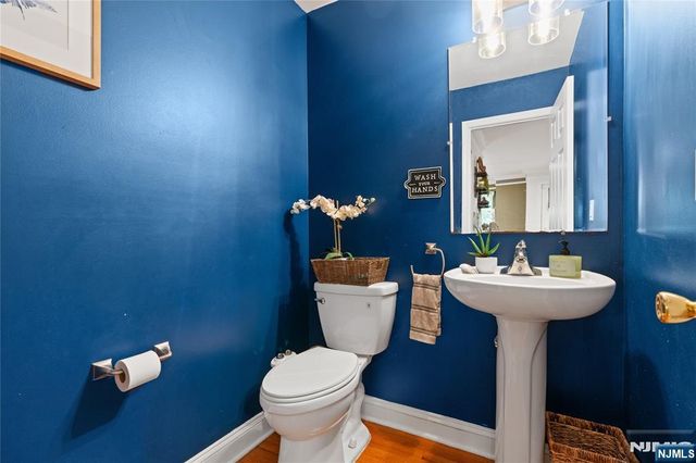 162 Blue Heron Drive, Secaucus, NJ 07094