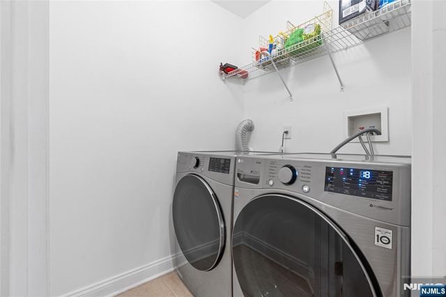 162 Blue Heron Drive, Secaucus, NJ 07094