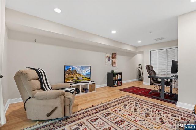162 Blue Heron Drive, Secaucus, NJ 07094