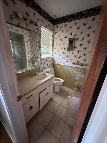 214 Sabine St, Portland, TX 78374