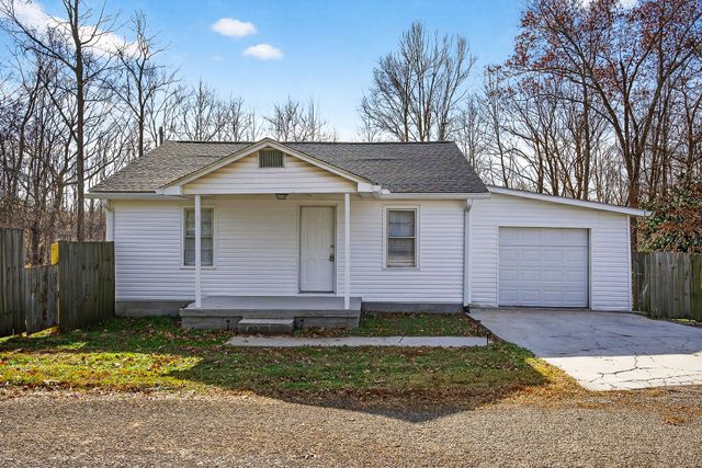 181 Wade Subdivision Ln, Gainesboro, TN 38562